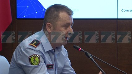 VEZHGIMI I BANKES BOTERORE «SHQIPTARET NUK RESPEKTOJNE RREGULLAT» - News, Lajme - Kanali 7