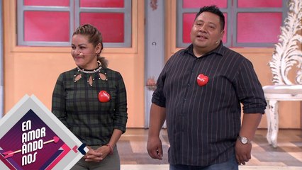 ¡Lupita ahora sí SE ESTÁ SOLTANDO con Adolfo! | Enamorándonos