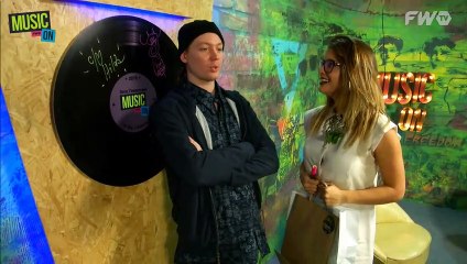 Emanero "Grabe un tema con Pablo Lescano. Me gustan todos los géneros musicales"
