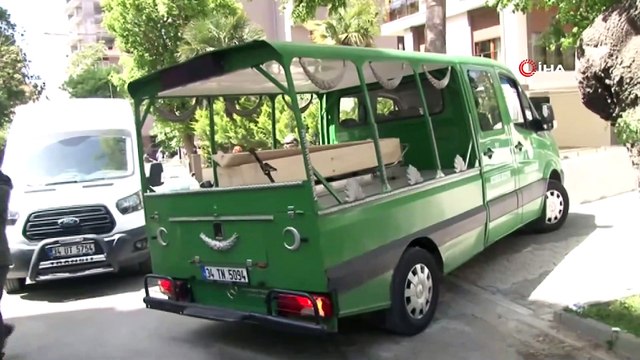 Kadıköy’de karısını canice bıçaklayarak öldüren şüpheliye dava