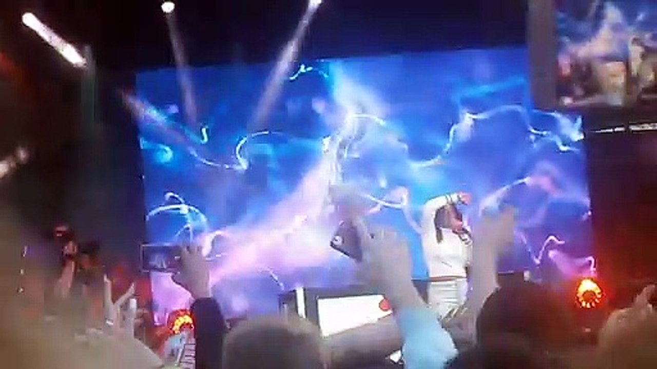 Amel bent DEMAIN NRJ MUSIC TOUR ROUBAIX 2019