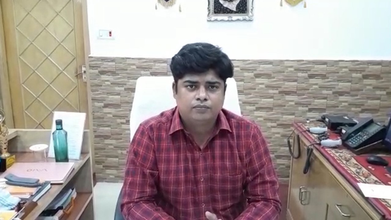 नाली की पाइप से तोड़ी हवालात की दीवार, यूपी के थाने से 7 अपराधी फरार