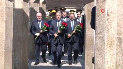 Bakan Akar'ın Azerbaycan ziyareti sürüyor