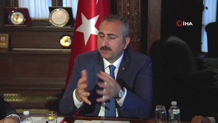 - Adalet Bakanı Gül, basın toplantısı düzenledi