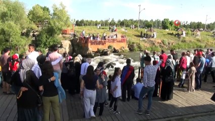 İnci Kefalinin Muhteşem Yolculuğunu Seyretmen İçin Geldiler