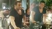 Salman Khan enjoys cycle ride with Lulia Vantur at Mumbai streets | FilmiBeat