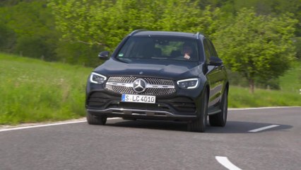 Mercedes-Benz GLC 300d 4MATIC in Graphite grey Driving Video