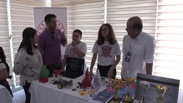 Öğrenciler tasarladıkları bilgisayar oyunlarıyla yarıştı