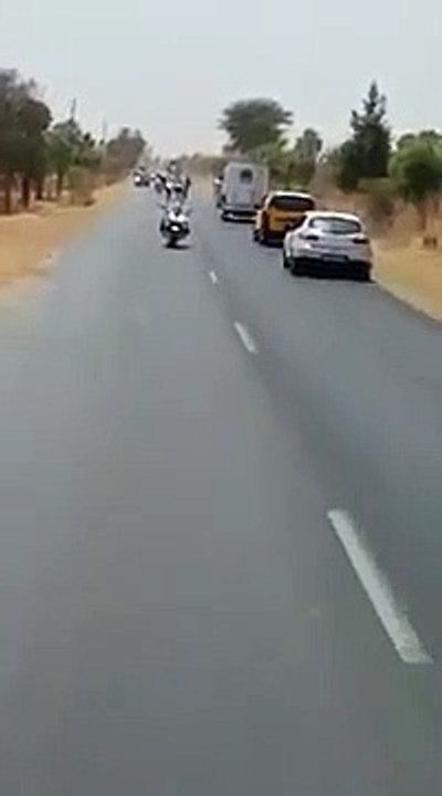 Insolite ! Le travail impeccable et drôle des motards de la gendarmerie