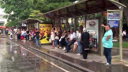 İzmir genelinde sağanak yağış etkili oldu