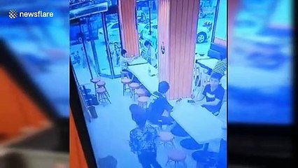 Pregnant woman throws hot food over baby after having dispute at restaurant in China