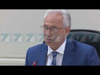 ANETARET E KOMISIONIT QENDROR TE ZGJEDHJEVE NE MBROJTJE MGA POLICIA - News, Lajme - Kanali 7