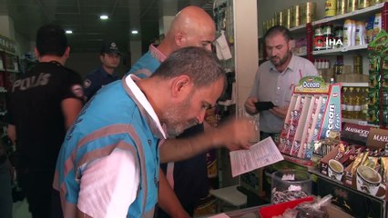 Polisten okul çevresinde güvenlik denetimi