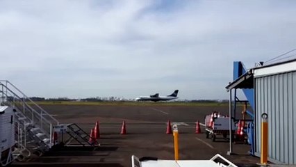 Depen realiza transferência de detento no Aeroporto de Cascavel