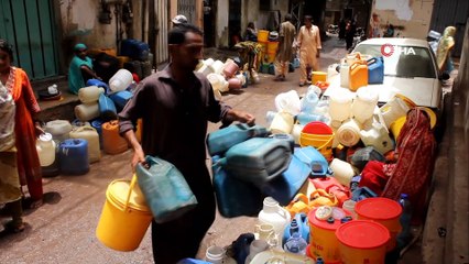 - Karaçi'de Sıcak Hava Dalgası Su Kıtlığını Artırıyor