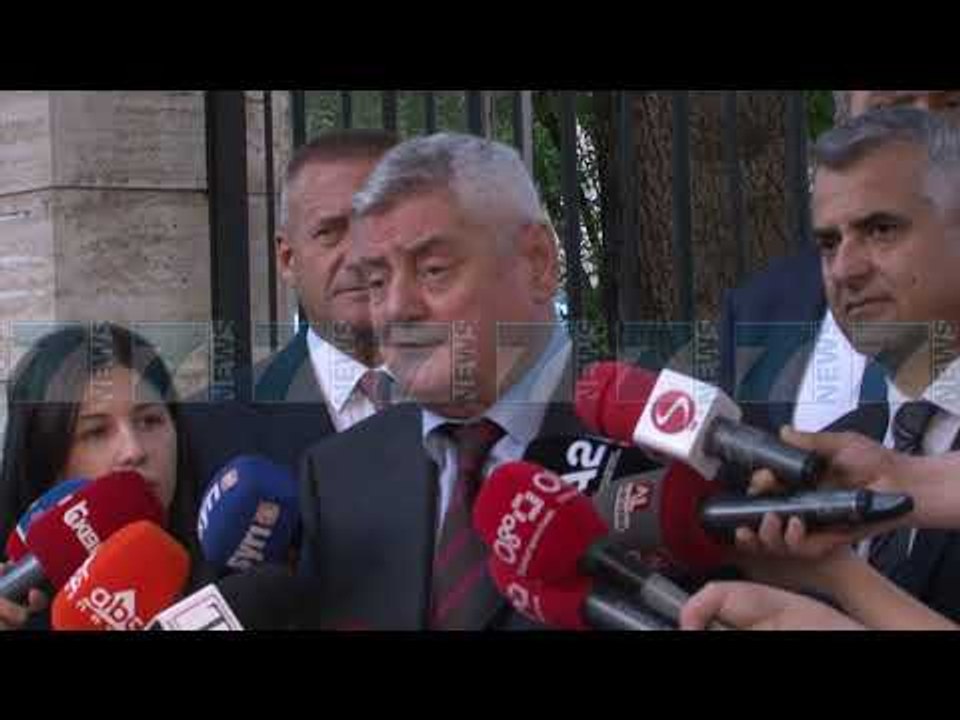 META NIS KONSULTIMET PER KRIZEN, TAKOHET ME ALEATET E BASHES  - News, Lajme - Kanali 7