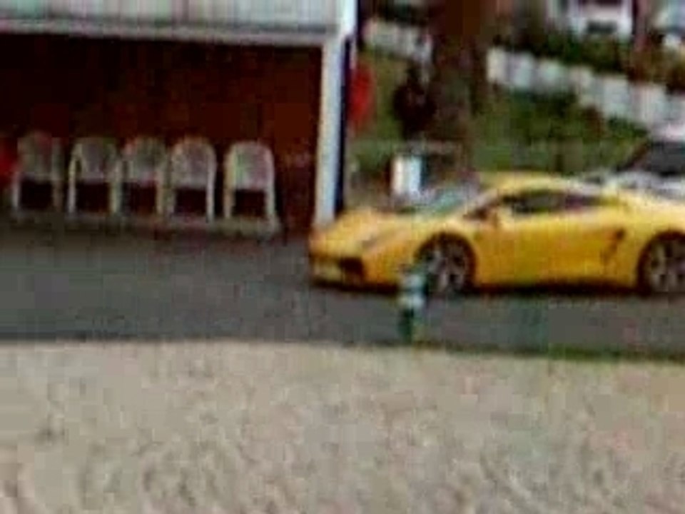 Lamborghini Gallardo sur circuit