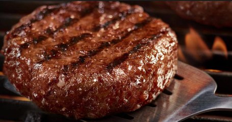 We Tried the New "Meatier" Beyond Meat Burger 2.0. Here's What We Thought