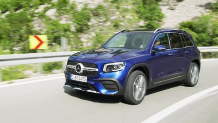 The new Mercedes-Benz GLB in Blue Driving Video