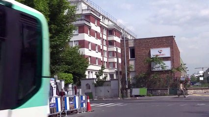 Le village olympique 2024 ne fait pas que des heureux