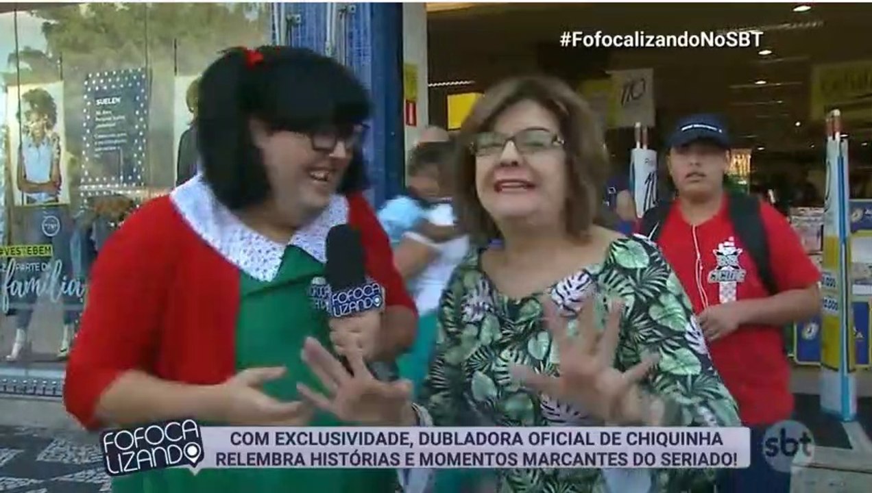 Trecho inicio do Fofocalizando (04/09/2018) com a dubladora oficial da Chiquinha (15h08) | SBT 2018