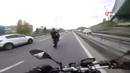 E-5'te trafiği birbirine katan motosiklet sürücüleri kamerada