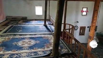 Bizans dönemine ait yapıların bulunduğu cami talan ediliyor