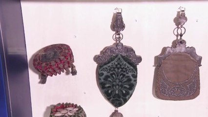 Visite guidée - Chic et utile, l’art du porte-monnaie