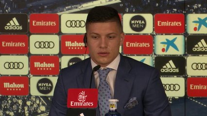 Real - Jovic : ''Apprendre de Benzema''