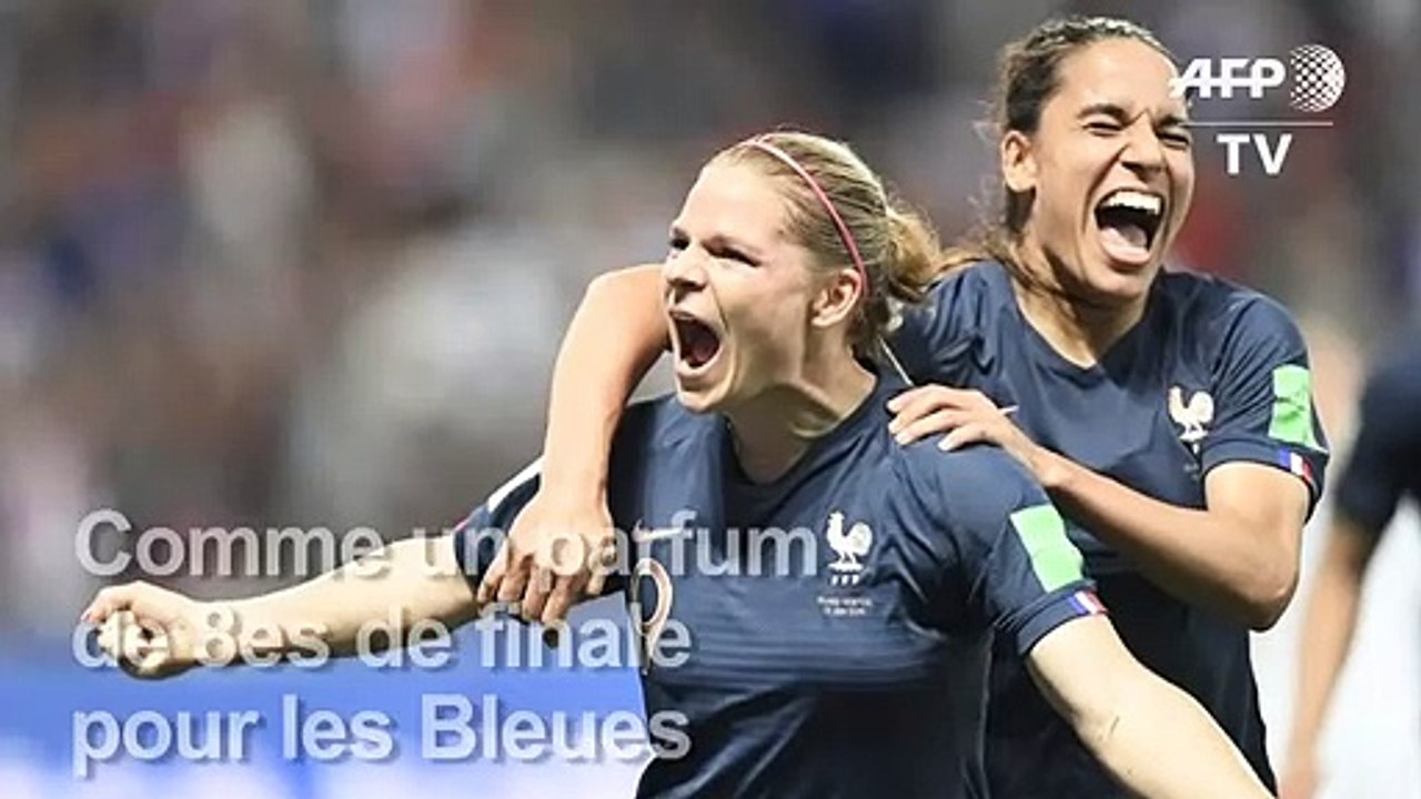 Mondial: joie des supporters après la victoire des Bleues