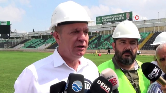 Denizlispor Kulüp Başkanı Ali Çetin, iş makinesinin başına geçip tadilatı başlattı
