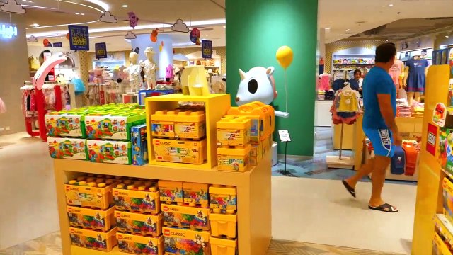 Nastya et papa de jouer à cache-cache et à la recherche pour vous amuser en famille jouer