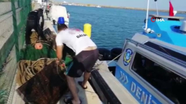 Su altında gizlenmiş halde trol ağları bulundu