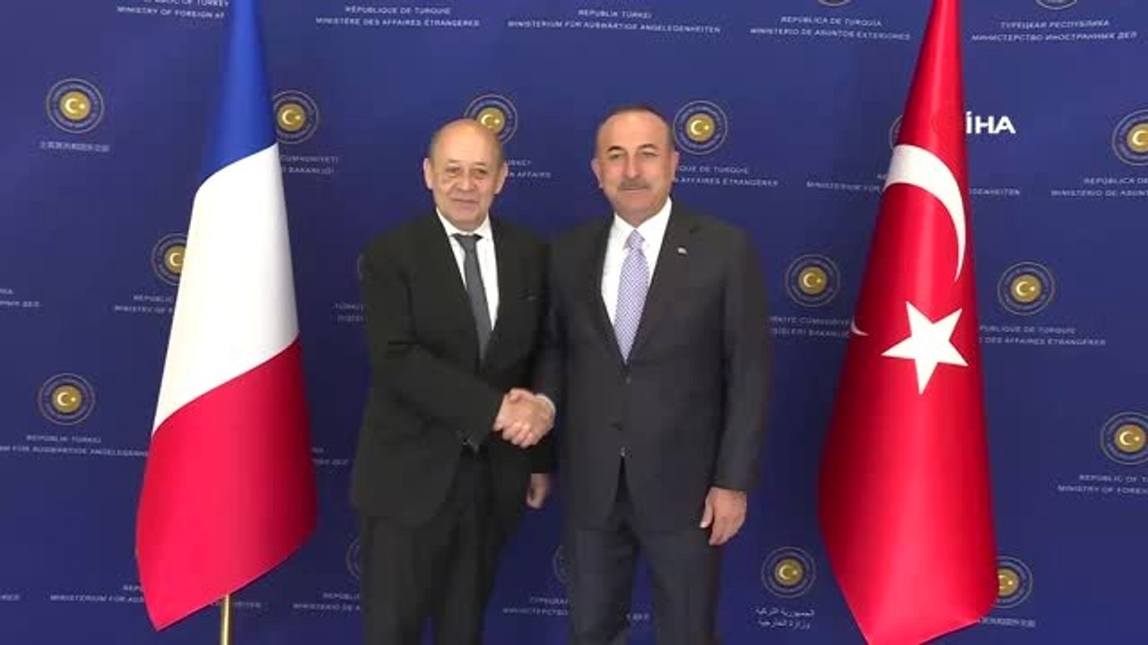 Bakan Çavuşoğlu: "Fransa'da tutuklu PKK üyesi teröristler var. Yine bazı PKK üyelerinin ve PKK'ya...