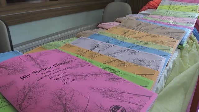 Mardin'de öğretmen, veli ve öğrencilerden üç dilde şiir