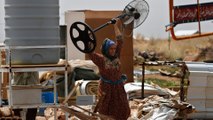 Lebanon asks Syrian refugees to demolish their houses