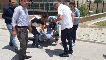 Sahte polise dilenci kılığında operasyon