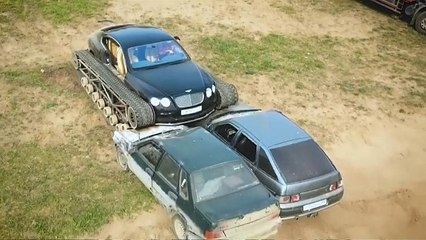 YouTube'da izlenme için lüks aracına palet taktırıp araba ezdi