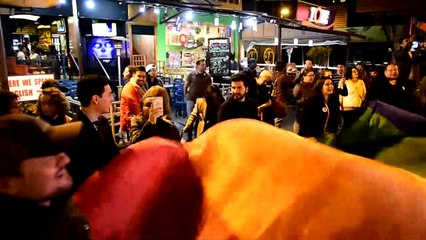 Equador aprova casamento gay