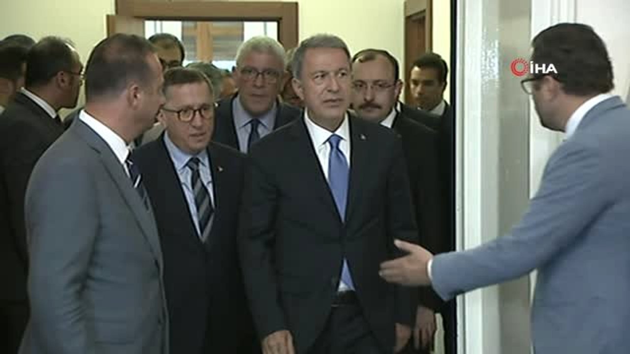Milli Savunma Bakanı Hulusi Akar, İYİ Parti Grubu'nu ziyaret etti