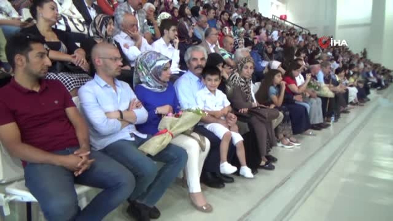 126 doktor adayı, kep attı