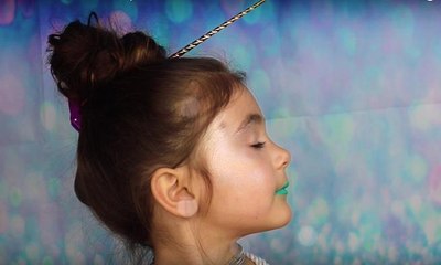 أصغر "خبيرة تجميل" وعارضة أزياء... عمرها 6 سنوات ولديها آلاف المتابعين