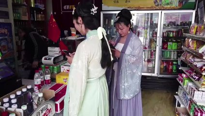 Jóvenes chinos ponen de moda el "hanfu", el traje tradicional