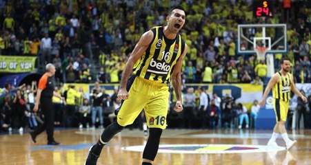 Fenerbahçe taraftarından Kostas Sloukas'a destek