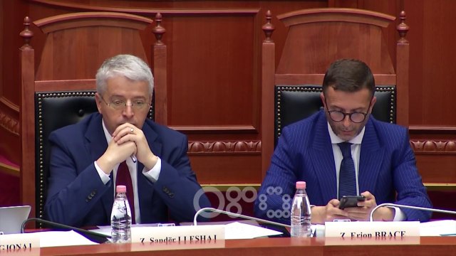 RTV Ora - Meta nuk shkarkohet, PS rezolutë në Kuvend: Dekreti për zgjedhjet është nul