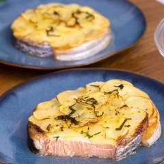 Darnes de saumon en écailles de pommes de terre