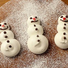Bonhommes de neige en meringue