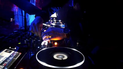 Cedric Gervais - Do It Tonight played by Ian Osborn