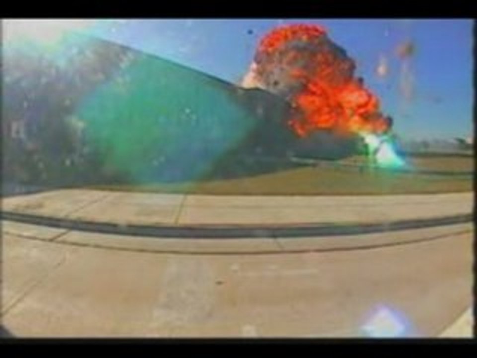 Crash sur le Pentagone - Vidéo officielle (2 sur 2)