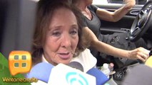 Amigos y familiares acuden conmovidos a darle el último adiós a Edith González.